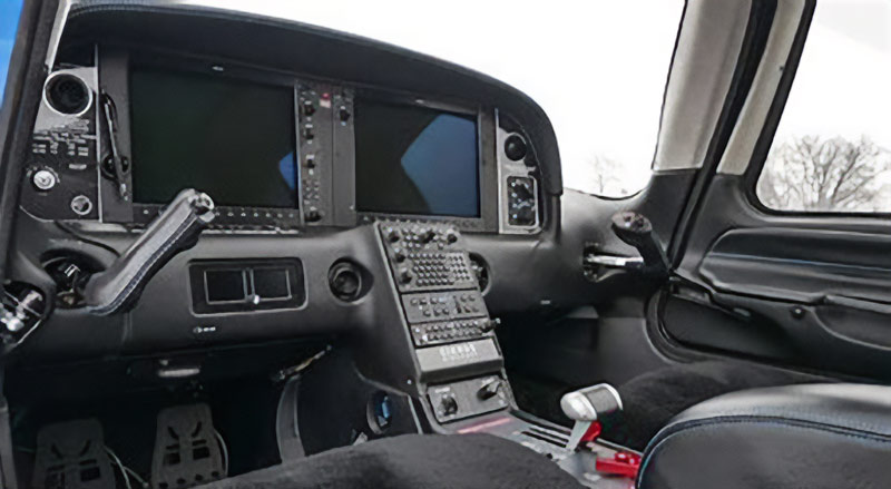 heliair-SR22-Interior-Cockpit